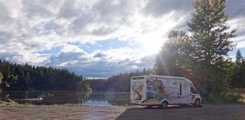 Kwitzil Lake - Yellowhead Hwy
